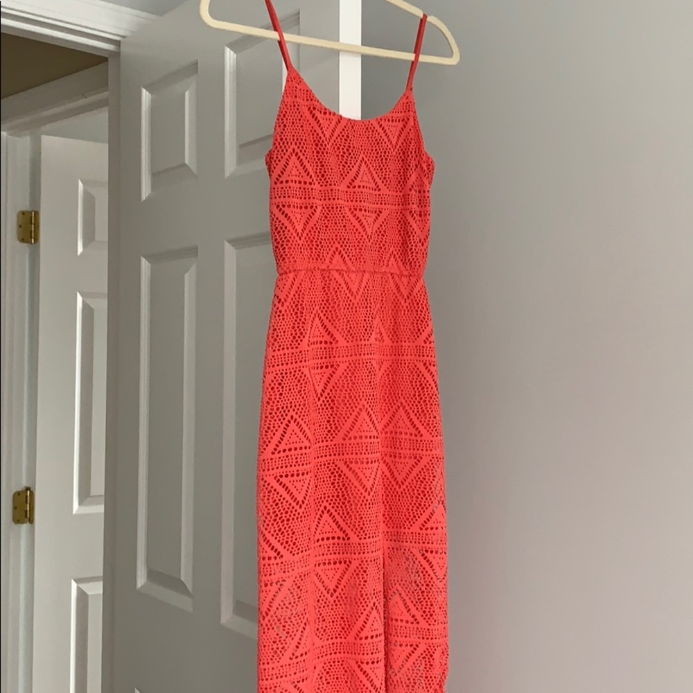 Textured dress with slit